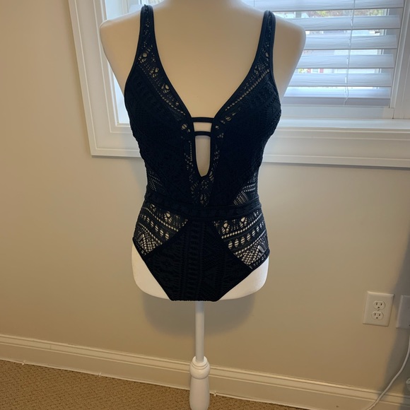 Becca plunge swimsuit size small - Picture 1 of 3